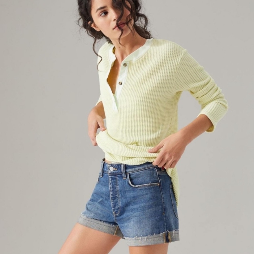 Anthropologie Pilcro & the Letterpress Mid Rise Slim Denim Shorts Size 26 Petite
